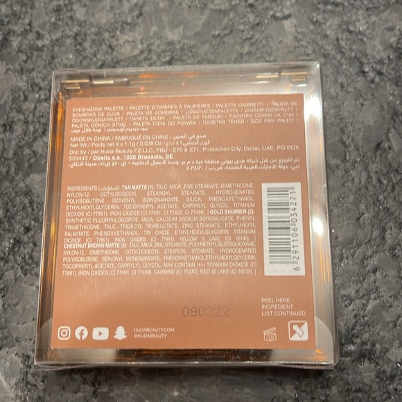 Huda Beauty Medium Nude Obsessions Eyeshadow Palette - Picture 9 of 11